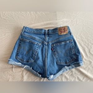 501 Levi’s jean shorts size W28